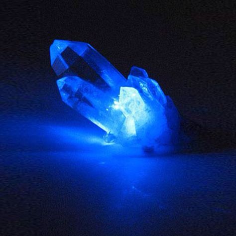 Blue crystal Dark Blue Aesthetic, Blue Aesthetics, Blue Aesthetic Dark, Blue Laser, Laser Pointers, Everything Is Blue, Crystal Aesthetic, Green Laser, Rainbow Aesthetic