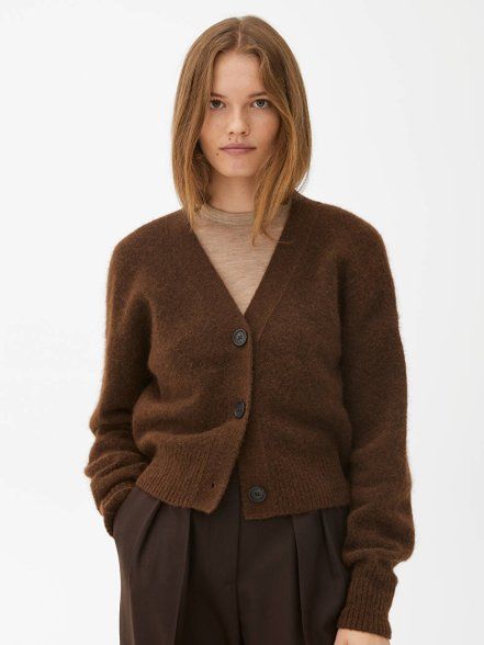 Brown Cardigan Outfit, Cosy Cardigan, Cardigan Outfit, Brown Cardigan, The Sheep, Polyester Yarn, Cropped Cardigan, Wool Cardigan, Nordic Style