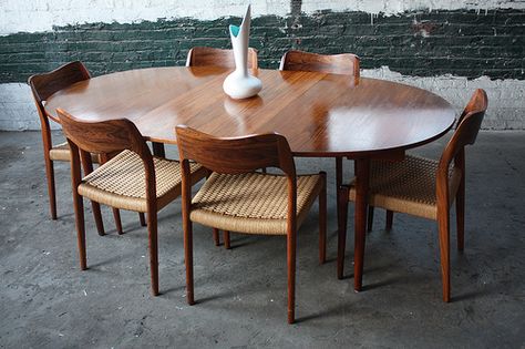 mid century modern dining set - Google Search Danish Modern Dining Table, Mid Century Modern Dining Table, Mid Century Modern Dining Set, Mid Century Dining Room, Mid Century Dining Table, Mid Century Modern Dining Room, Midcentury Modern Dining Table, Expandable Dining Table, Dining Room Chairs Modern