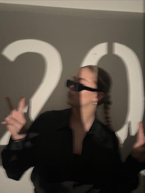 20th birthday aesthetic Age 20 Aesthetic, Birthday Party Decorations 20 Years, 20 Bday Photoshoot Ideas, Birthday 20 Photoshoot Ideas, 20th Birthday Aesthetic Photos, Birthday 20 Years Ideas Photo, Birthday 20th Ideas, Bday Pics Aesthetic, 20 Age Birthday