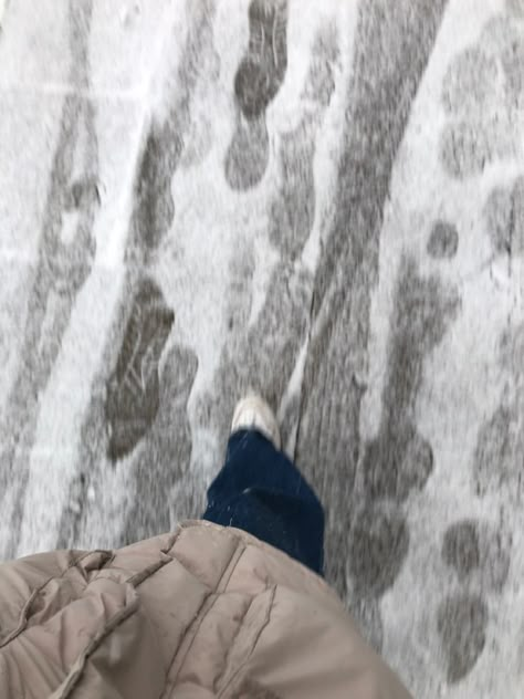 walking in the snow Snow Walk Aesthetic, Walking In Winter Aesthetic, Walking In Snow Aesthetic, Winter Walking Aesthetic, Winter Walks Aesthetic, Romanticizing January, Winter Walk Aesthetic, Seasonal Blues, Health Moodboard