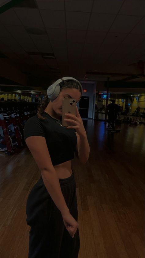 #arms #biceps #progress #gymlife #gym #gymshark #gymjunkie #workout #exercise #aesthetic #lifestyle #ideas #daily Bicep Gym, Exercise Aesthetic, Arm Day, Aesthetic Lifestyle, Lifestyle Ideas, Biceps Workout, Bicep Curls, Future Lifestyle, Workout Aesthetic