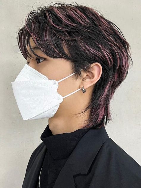 Kpop Hairstyles Men Short, Men Hair Colour Highlight, Men's Hair Color Ideas, Colored Short Hair Men, Mens Highlights Black Hair, Short Hair Color Highlights Ideas, Man Hairstyle Color, Short Asian Hair Highlights, Silver Highlights On Dark Hair Men