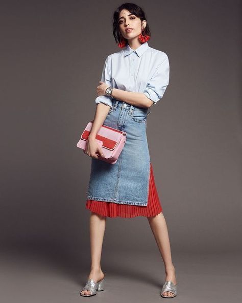 Lyn Slater, Look Fashionista, Ropa Upcycling, Denim Styling, Denim Skirt Outfits, Skirt Details, Trendy Outfit Ideas, Jeans Skirt, Cooler Look