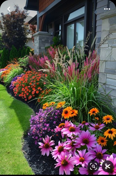 Large Flower Bed Ideas Front Yards, Flower Beds In Front Of House, Backyard Flowers Beds, Front Flower Beds, Side Walk, Front Garden Landscape, Garden Flower Beds, Backyard Flowers, Front Yard Garden Design