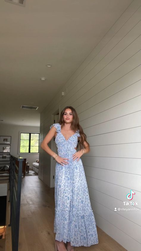 Cute Midi Dresses Summer, Formal Tiered Dress, Pretty Maxi Dresses Summer, Long Dresses Spring, Coquette Wedding Guest Dress, Prom Guest Dress, Wedding In Greece Guest Dress, Sunday Brunch Prom Dress, Europe Wedding Guest Dress