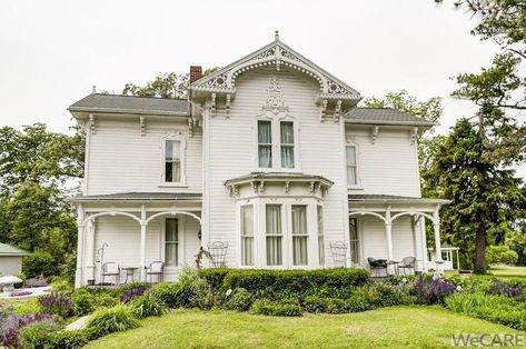 c.1870 Historic Home For Sale W/Outbuildings And Creek on 10 Lovely Acres Delphos, OH. $549,000 Victorian Bungalow Exterior, Historic Homes For Sale, Victorian Exterior, Bungalow Exterior, Old Houses For Sale, Historic Home, Country Life, Historic Homes, Old Houses