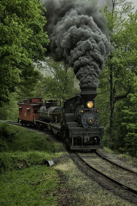 Old Steam Train, Steam Engine Trains, Scenic Railroads, Train Art, Train Photography, Old Trains, Old Train, Steam Train, Train Pictures