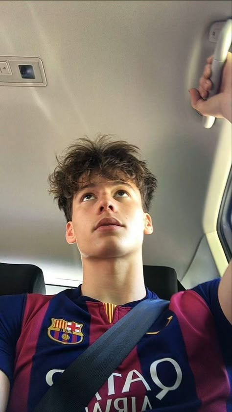 Finley burns rare football soccer famous rich celeb celebrity model Boy Pics, Haircut Selfie, Photo Hijab, Cute Football Players, Soccer Boyfriend, Cute Guy Pics, Cute Hairstyle, Cute White Guys, Soccer Guys