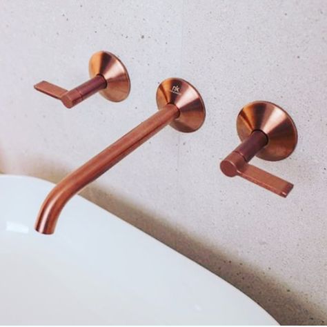 Copper bathroom fixtures @noken_porcelanosa_bathrooms Bathroom Fixtures Ideas, Niche Bathroom, Copper Bathroom Fixtures, Copper Fixtures, Classy Bathroom, Red Bath, Bathroom Niche, Copper Sink Bathroom, Copper Taps