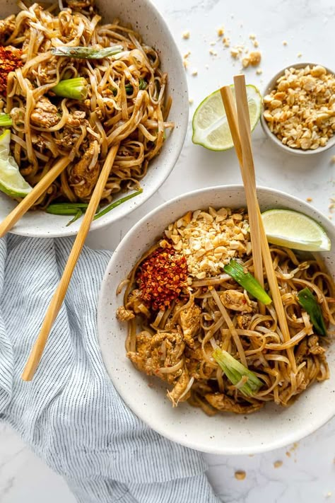 This authentic spicy chicken pad thai recipe brings your favorite take out noodles home, in under 30 minutes! Thai Express Pad Thai Copycat, Pad Thai Chicken Recipe, Spicy Pad Thai Recipe, Pad Thai Noodles Recipe, Chicken Pad Thai Recipe Authentic, Spicy Chicken Pad Thai Recipe, Pad Thai Recipe Chicken, Chicken Pad Thai Recipe Easy, Krapow Thai