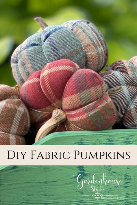 Plush Pumpkin Pattern, Fabric Pumpkins Diy Free Pattern, Making Pumpkins, Cosy Farmhouse, Plush Pumpkins, Plaid Pumpkins, Diy Pumpkins, Fall Sewing, Fall Crafts Diy