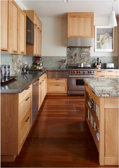 image Light Wood Kitchen Cabinets, Birch Kitchen Cabinets, Modern Wooden Kitchen, Kitchen Cabinets And Backsplash, Dark Wood Kitchen Cabinets, Update Kitchen Cabinets, Light Wood Kitchens, Wooden Kitchen Cabinets, Kitchen Cabinet Trends