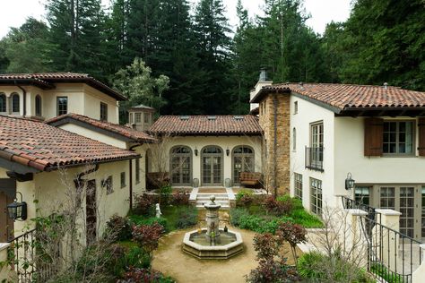 Tuscany House Exterior, Italian Villa Exterior, Tuscany House, Vineyard Home, Stucco Colors, Mediterranean Exterior, Villa Exterior, Countryside Home, Building Envelope