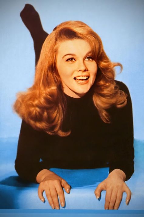 Ann-Margret, 1960s. Greaser Girl, Ann Margaret, Vintage Outfit Inspiration, Ann Margret, Vintage Mermaid, Jane Fonda, Old Hollywood Glamour, Hollywood Glamour, Vintage Beauty