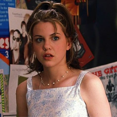 2000s Hair, 2000s Hairstyles, 10 Things I Hate About You, Y2k Hairstyles, 90s Hairstyles, Rory Gilmore, Dream Hair, Hairstyles For School, Aesthetic Hair