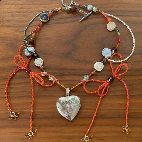 vintage sterling silver locket with handmade ceramic beads, freshwater pearls and japanese glass beads Japanese Beads Jewelry, Vintage Beaded Necklace, Glass Beaded Necklace, Beaded Bow Necklace, Diy Beaded Necklace, Japanese Necklace, Necklace Glass Beads, Handmade Bead Jewellery, Ceramics Jewelry