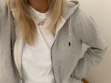 Vanilla Girl Aesthetic Outfits, Ralph Lauren Aesthetic, Ralph Lauren Zip, Ralph Lauren Hoodie, Stockholm Style, Hoodie For Women, Autumn Fits, Women Ralph Lauren, Stockholm Fashion