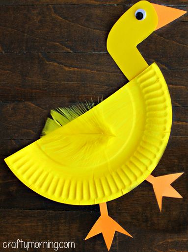 Safari Animal Art Preschool, Yellow Day Activity For Kindergarten, Paper Plate Duck, Cheap Art Projects, Duck Craft, August Art, Paper Plate Art, Paper Plate Animals, Duck Crafts