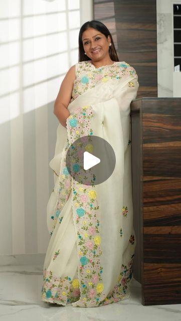 Organza Sarees Draping Style, How To Drape Organza Saree, Organza Saree Draping, Organza Saree Look, Elegant Saree Look, Dolly Jain, Saree Draping Styles, Saree Draping, Floral Saree