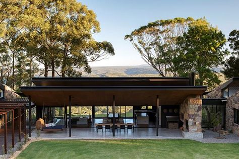 Australian Country Houses, Australian Country, Skillion Roof, Houses Interior, Outdoor Dining Spaces, Dry Stone Wall, Country Houses, Australian Homes, Modern Country