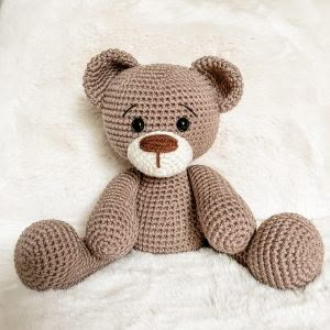 Bear Crochet Patterns Free, Free Crochet Bear Pattern Amigurumi, Free Teddy Crochet Pattern, Classic Teddy Bear Crochet Pattern, Free Crocheted Animal Patterns, Free Crochet Stuffed Animal Patterns Easy, Crochet Bear Easy, Crochet Bear Pattern Free Easy, Crocheted Teddy Bear Pattern Free