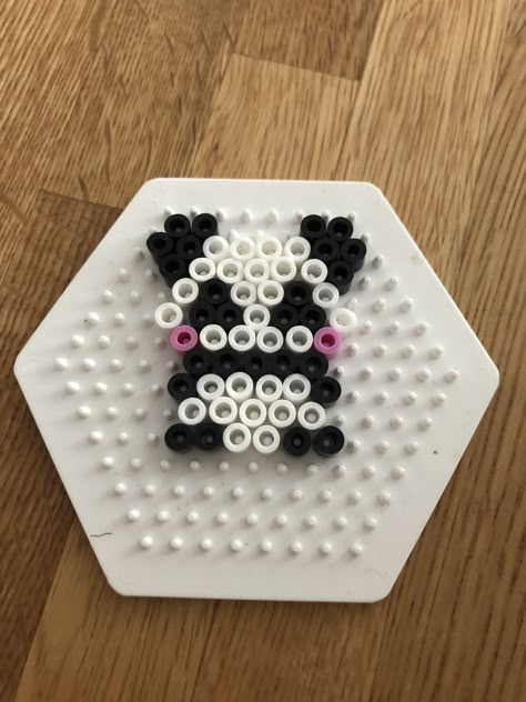 Cute Small Hama Beads, Perler Beads Ideas Small Hexagon, Tiny Perler Bead Patterns Food, Perler Hexagon Pattern, Milk Perler Beads, Cute Tiny Perler Bead Patterns, Simple Small Perler Bead Patterns, Small Melty Bead Ideas, Small Pearler Bead Ideas