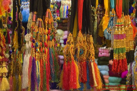 Parandi!! Punjabi Wedding Decor, Pakistani Hair, Punjabi Aesthetic, Cultural Jewelry, Pakistani Art, Pakistani Culture, Jewellery Craft, Culture Day, Plastic Bangles