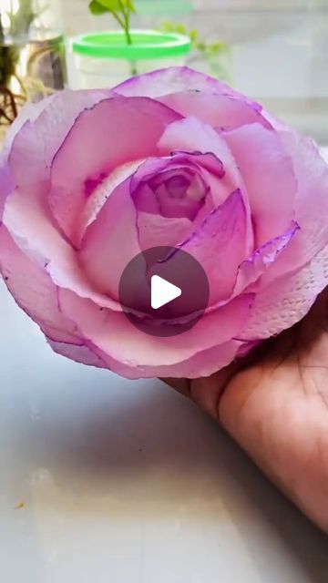 Rose Diy Paper, How To Make Tissue Flowers, Paper Towel Flowers, Flower With Tissue Paper, Tissue Flowers Diy, Tissue Roses Diy, Tissue Rose, Diy Tissue Paper Flowers, Coffee Filter Flowers Diy Tutorials