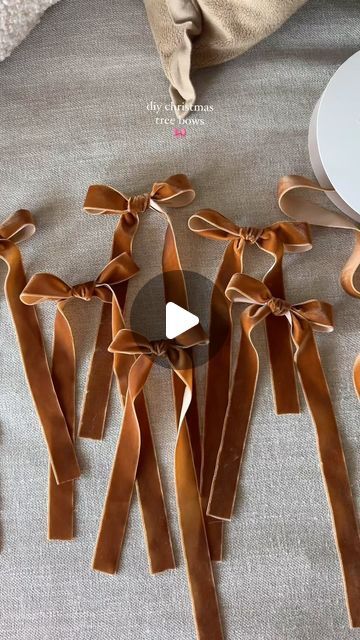 Jennifer Glufling on Instagram: "How I tied my christmas tree bows! 

Comment BOW below to receive a DM with the link to shop this post on my LTK ⬇ https://liketk.it/4WzBS 

#bowtutorial #christmastree #velvetbows #christmasideas #howtotieabow #ribbonbows" How To Tie Bow On Christmas Tree, Ribbon On Stocking, How To Tie A Simple Bow For A Wreath, How To Tie A Flat Bow With Ribbon, Mini Bows Diy How To Make, How To Attach Bows To Christmas Tree, How To Make Pretty Bows With Ribbon, Christmas Velvet Bows, Bows On Christmas Tree Ideas