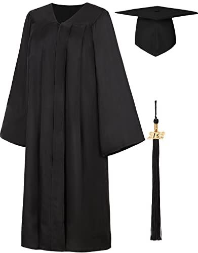 Graduation Gown Ideas College, Graduation Gown Ideas High Schools, Graduation Robe Design, Toga Graduation, Graduation Gowns And Caps, Graduation Outfit Ideas High School, Graduation Dress Designs, School Graduation Outfit, Graduation Toga