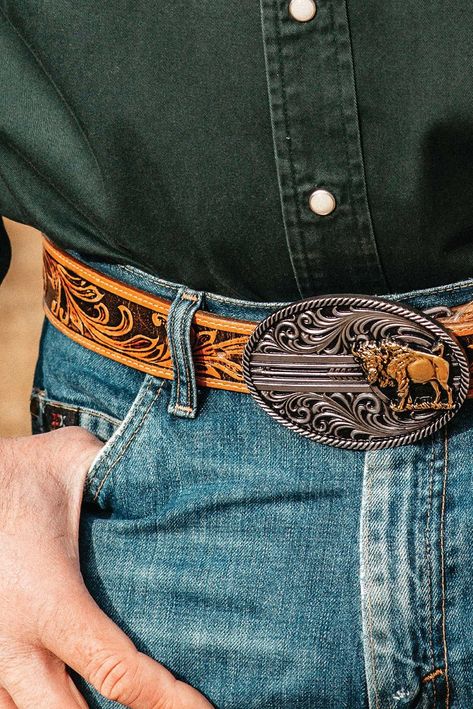 Wear the west with nature-inspired belt buckles made by Montana Silversmiths. Bison buckles with feather filigree are the ultimate cowboy accessory. 47 Ronin, Cowboy Accessories, Cowboy Belt Buckles, Braces Suspenders, Cowboy Belt, Western Belt Buckles, Guy Stuff, Western Belts, Cowboy Western