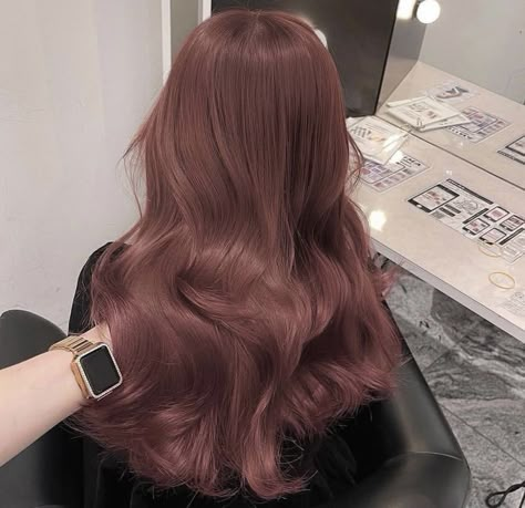 Strawberry Brunette Hair Color, Two Tone Peekaboo Hair, Pink Brown Hair Color Korean, Light Hair Dye Colors, Pinkish Brown Hair Korean, Strawberry Color Hair, Pink Overtone Brown Hair, Red Pink Brown Hair, Mauve Red Hair