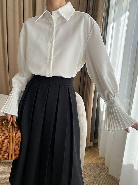 SkuCY-!116526MaterialPolyester , Mode Inspo, Affordable Clothes, Casual Blouse, Flared Sleeves, Hijab Fashion, Modest Fashion, Classy Outfits, White Shirt, Pretty Outfits