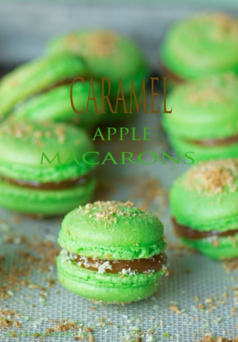 Green Macaroons, Apple Macarons, Macaroons Flavors, French Macaroon Recipes, Macaron Filling, Macaroon Cookies, Macaron Flavors, Macaron Cookies, Macaroon Recipes