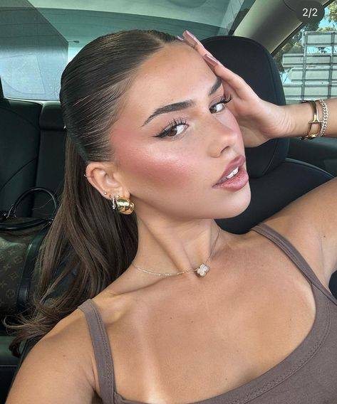 Leah Halton, Bronze Makeup, Hot Makeup, Make Up Inspo, Glowy Makeup, Photo Insta, Makeup Pictures, Madison Beer, Prom Makeup