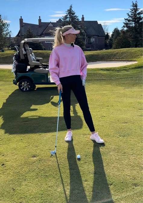 What To Wear Golfing Women, Cold Weather Golf Outfit Women, Golf Style For Women, Womens Fall Golf Outfit, Fall Golfing Outfits For Women, Top Golf Date, Golf Tournament Outfit, Golf Date, Girl Golf Outfit