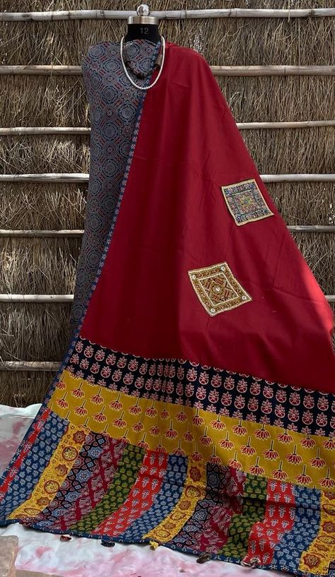 Patch Work Dupatta Designs, Navratri Dupatta Designs, Cotton Dupatta Designs, Patch Work Dupatta, Patchwork Dupatta, Lengha Blouse Designs, Dupatta Designs, Sleeveless Blouse Designs, Filter Photo