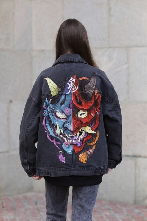 Denim Jacket Diy Paint, Jacket Painting, Paint Clothes, Diy Denim Jacket, Painted Clothes Diy, Custom Denim Jacket, Hand Painted Denim Jacket, Painted Jacket, Painted Denim Jacket