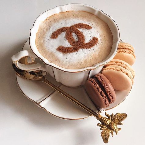 Maria | writer•artist•traveler (@mermused) • Instagram photos and videos Chanel Coffee, Macaron Flavors, Luxury Food, Good Morning Coffee, Unique Recipes, Macaroons, Pretty Food, Cup Of Coffee, Coffee Break