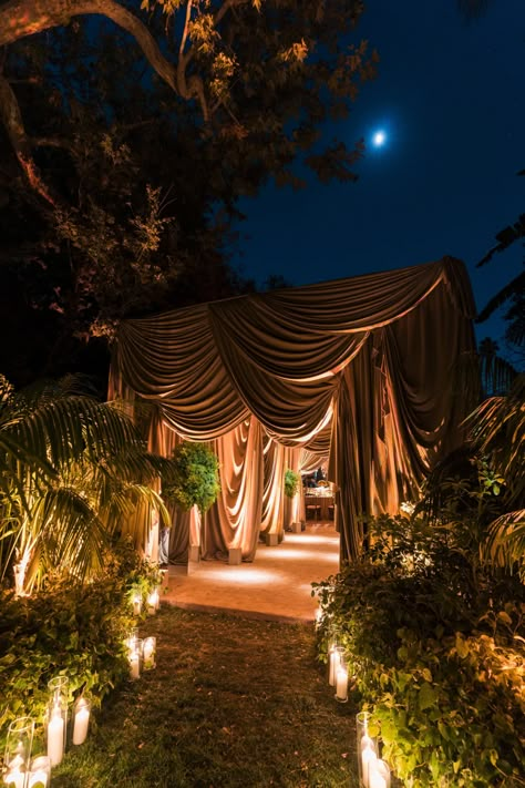 Event Entrance Design, Wedding Drapery, Edgy Bridal, Draping Wedding, Lorraine Schwartz, Fabric Draping, Gala Ideas, Wedding Entrance Decor, Arabian Night