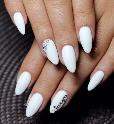 Send message of love whenever you can cause world need love so much. Even on your nail write it. White Oval Nails, Oval Nail Art, Nails Squoval, Classy Almond Nails, Oval Acrylic Nails, Wine Red Nails Acrylic, Red Nails Acrylic Square, White Almond Nails, Nails Black Women