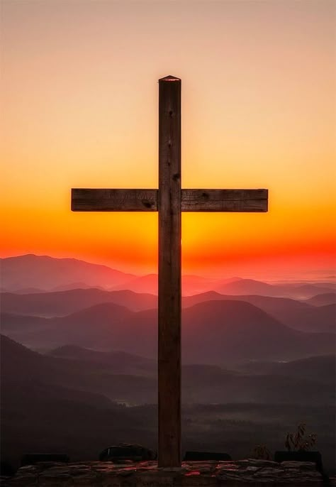 Pretty Place Chapel, Christian Photography, Easter Paintings, Cross Pictures, Church Backgrounds, Free Wallpaper Backgrounds, Cross Wallpaper, Jesus And Mary Pictures, Jesus Christ Art