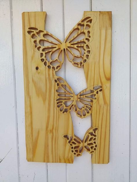 Bois Intarsia, Bird Silhouette Art, Intarsia Wood Patterns, Wood Laser Ideas, Woodworking Tools For Beginners, Basket Wall Art, Wood Butterfly, Intarsia Patterns, Scroll Saw Patterns Free