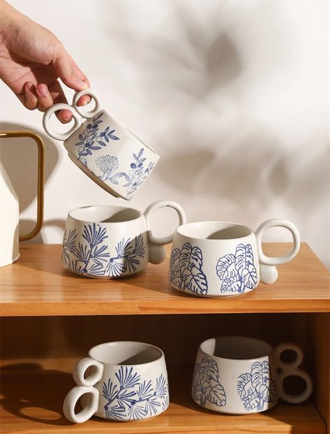 From Pottery to Perfection: Explore These Gorgeous Handmade Mugs Handmade Ceramic Mug Designs, Handles Ceramic Mugs, Ceramic Cup Handles, Mug Handles Unique, Cute Ceramic Cups, Ceramic Cup Designs, Stained Glass Furniture, Unique Ceramic Mugs, Blue Pottery Designs