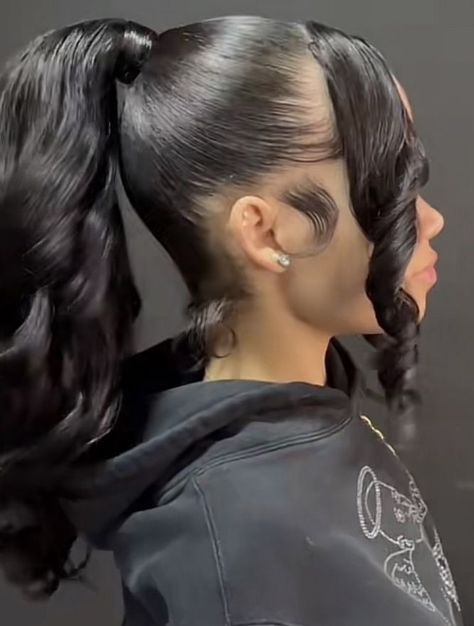 Straight Hair Ponytail Prom, Curled Ponytail Black Women, Black Girls Hairstyles Homecoming, Hoco Straight Hairstyles, Curls With Ponytail, Hoco Hairstyles Black Hair, Birthday Hairstyles Ponytail, Birthday Dinner Hairstyles, Sew In Ponytail Hairstyles