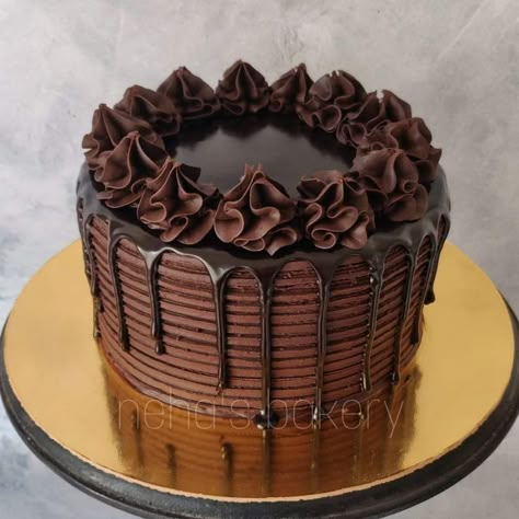 Simple Chocolate Cake Designs Birthday, Chocolate Birthday Cake Decoration, Simple Birthday Cake Designs, Chocolate Truffle Cake, Chocolate Cake Designs, Birthday Cake Decorating Ideas, Easy Chocolate Cake, Simple Cake Designs, Chocolate Cake Decoration