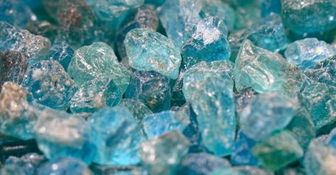 Power & Benefits of Apatite: Apatite is a very rare form of tourmaline made of calcium phosp ... Stones And Meanings, Apatite Meaning, Different Types Of Rocks, Teal Stone, Blue Apatite Crystal, Apatite Ring, Crystal Falls, About Crystals, Apatite Stone