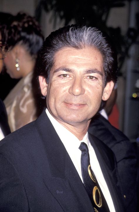 Kardashian Father, Football Players Names, Robert Kardashian Jr, Robert Jr, University Of San Diego, Robert Kardashian, Bruce Jenner, David Schwimmer, Kardashian Family