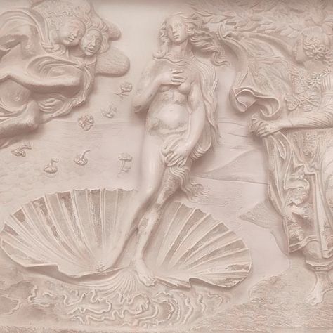 Aphrodite Cabin, No Ordinary Girl, Aphrodite Aesthetic, Aphrodite Goddess, Minako Aino, Uffizi Gallery, Greek Gods And Goddesses, Mermaid Aesthetic, Mia 3